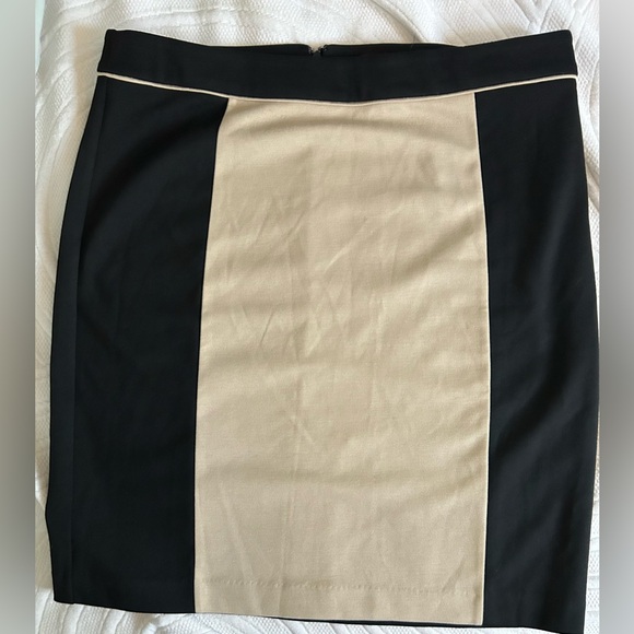 Gently Used Dana Buchman Deco Fantasy Skirt in Black and Beige Size 12 - Picture 2 of 6